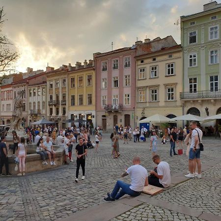 4 Bedrooms Apartment In The Old City Lviv Kültér fotó